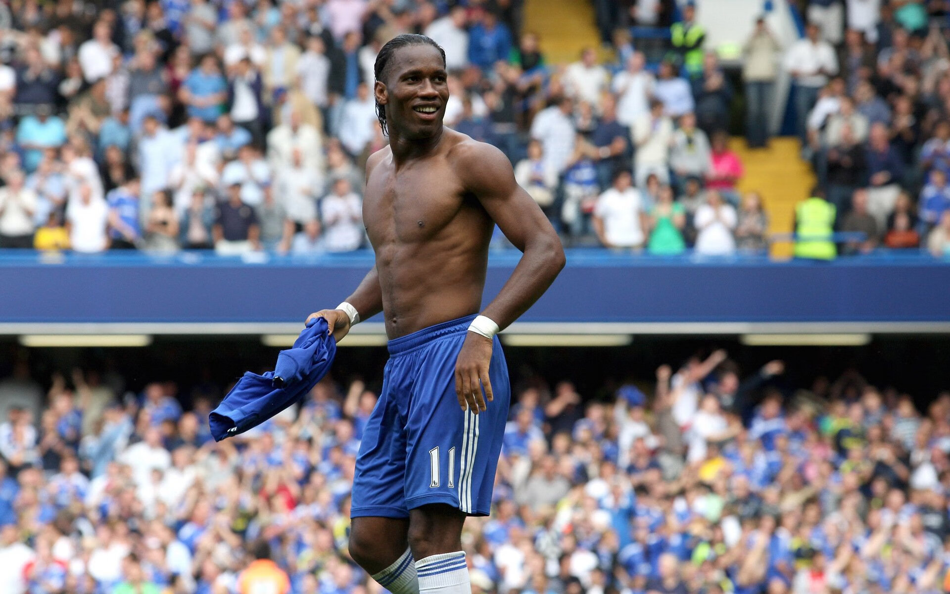 乐鱼app-史上最“疯狂”的抢断表现：斯托亚科维奇在关键会中扮演“防守大闸”！